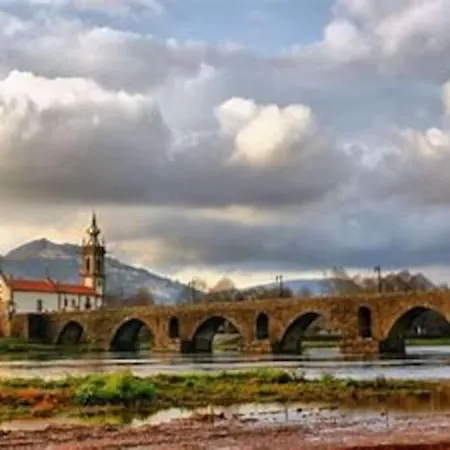 Moradia Rustica Com Tracos Modernos . Tatil Evi Barroselas